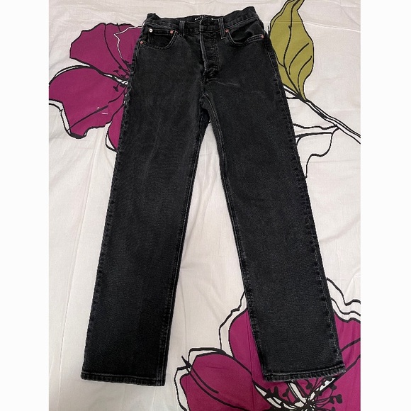 aritzia denim forum arlo hi-rise straight jeans in black - Picture 2 of 3